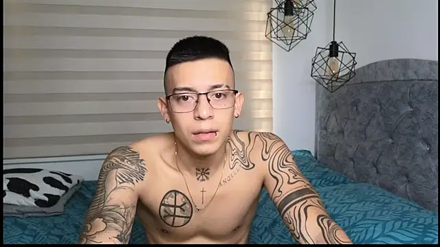 SIXXTOLOVE18 online show from September 18, 6:43 pm