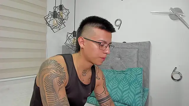 SIXXTOLOVE18 online show from March 3, 11:21 pm