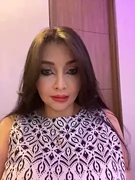 Snapshot of KateLatorre chatting on November 25, 9:15 pm KateLatorre online show from November 25, 9:15 pm