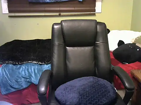 Snapshot of Mistimoon chatting on September 15, 4:23 am Mistimoon online show from September 15, 4:23 am