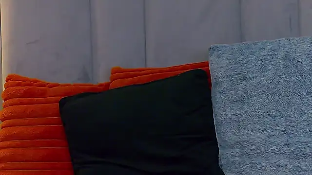 EmyLaveau online show from March 2, 7:15 am