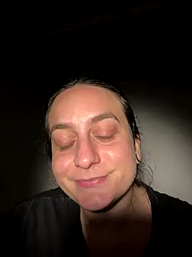 indierotic online show from October 20, 4:02 am