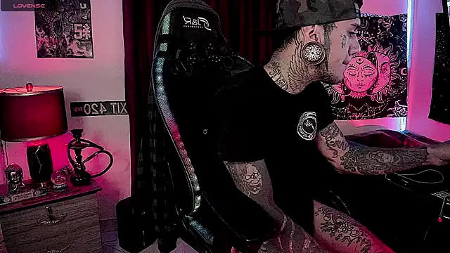 Snapshot of josh__ackerman chatting on January 5, 12:10 pm josh ackerman online show from January 5, 12:10 pm