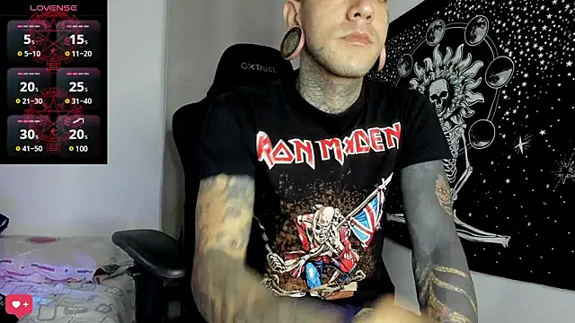 Snapshot of josh__ackerman chatting on January 11, 12:55 am josh ackerman online show from January 11, 12:55 am