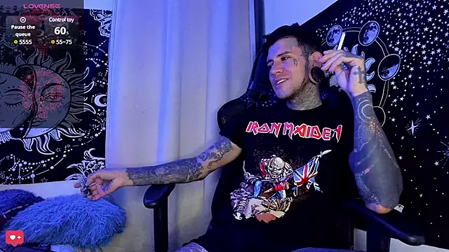 Snapshot of josh__ackerman chatting on January 30, 1:00 am josh ackerman online show from January 30, 1:00 am