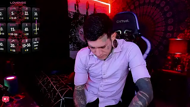 Snapshot of josh__ackerman chatting on September 28, 1:00 am josh ackerman online show from September 28, 1:00 am