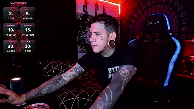 Snapshot of josh__ackerman chatting on September 30, 9:09 pm josh ackerman online show from September 30, 9:09 pm