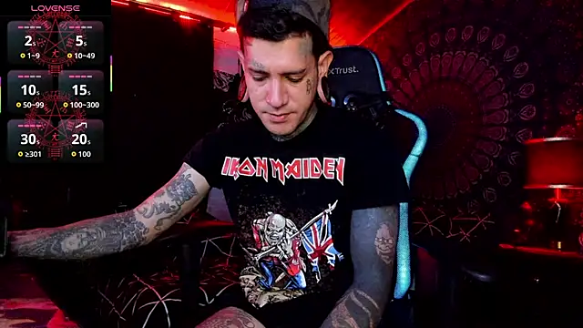 Snapshot of josh__ackerman chatting on October 6, 7:00 pm josh ackerman online show from October 6, 7:00 pm