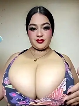 NatashaaBerry online show from August 1, 4:56 am