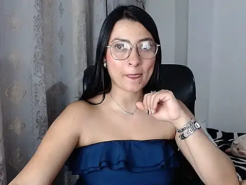 SavannaEvans001 online show from March 13, 4:08 am