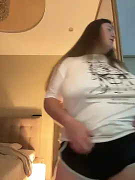 Snapshot of remirann_ chatting on December 24, 4:40 pm remirann online show from December 24, 4:40 pm