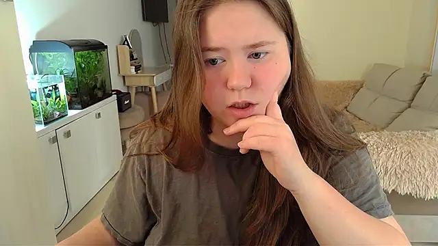 Snapshot of remirann_ chatting on March 5, 7:27 am remirann online show from March 5, 7:27 am