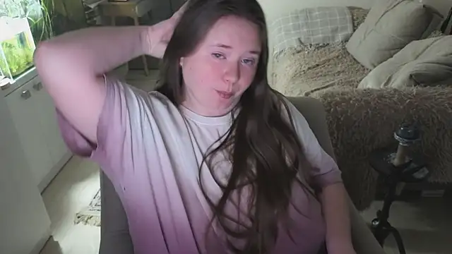 remirann  online show from May 4, 5:42 pm