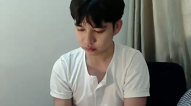 alfonsoasiancutie online show from December 24, 3:16 am