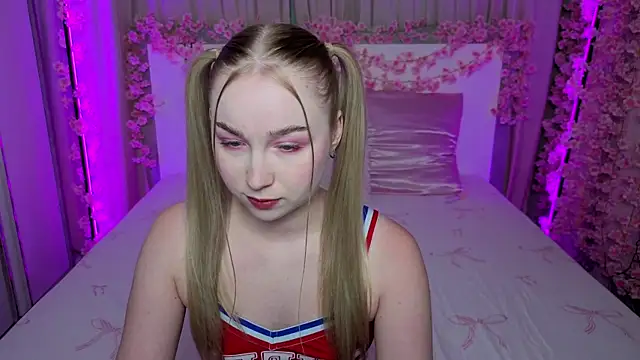 Snapshot of LilyStarlight chatting on June 29, 3:46 am LilyStarlight online show from June 29, 3:46 am