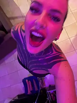 InkedBiitch online show from November 7, 3:56 pm