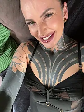Snapshot of InkedBiitch chatting on June 8, 2:28 pm InkedBiitch online show from June 8, 2:28 pm