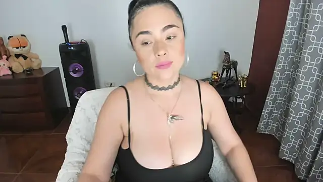 lusciousxxx online show from July 22, 11:29 pm