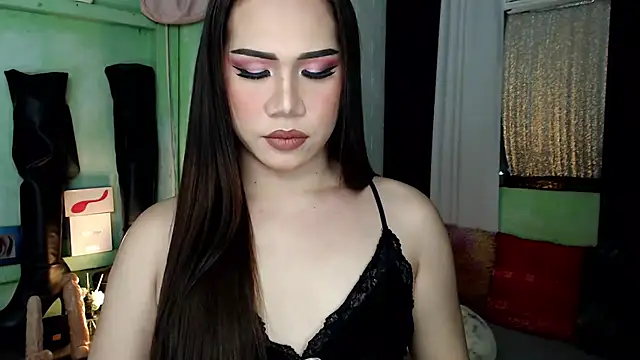 Snapshot of elise_bloom69 chatting on September 14, 5:45 pm elise bloom69 online show from September 14, 5:45 pm
