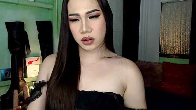 Snapshot of elise_bloom69 chatting on September 26, 3:38 pm elise bloom69 online show from September 26, 3:38 pm