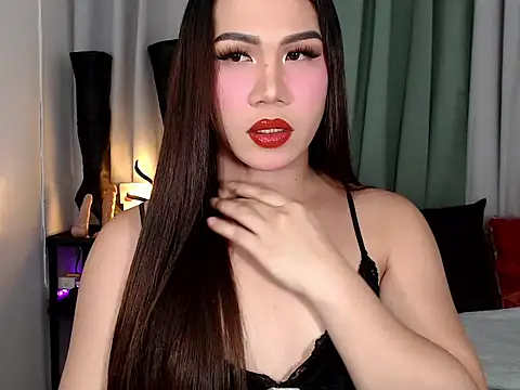 Snapshot of elise_bloom69 chatting on June 18, 4:44 pm elise bloom69 online show from June 18, 4:44 pm