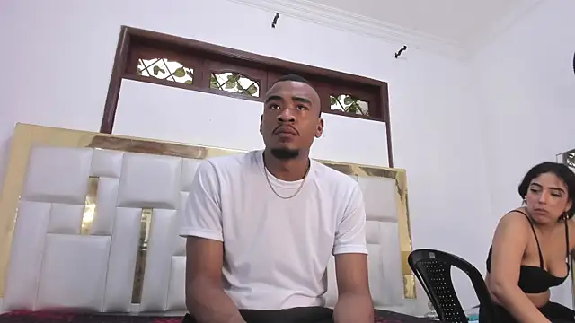 Kylieandjhonny online show from January 25, 6:24 pm