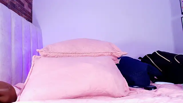 Snapshot of _ebony-queen_ chatting on June 11, 3:04 am ebony-queen online show from June 11, 3:04 am