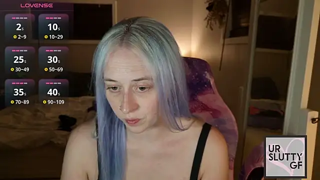 Snapshot of ursluttygf chatting on June 11, 2:44 am ursluttygf online show from June 11, 2:44 am