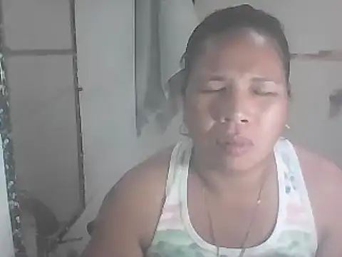 hotwet mama4uxx online show from March 4, 7:41 am