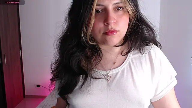 Snapshot of sofix__ chatting on June 19, 8:01 pm sofix online show from June 19, 8:01 pm