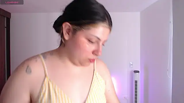 Snapshot of sofix__ chatting on July 8, 6:45 pm sofix online show from July 8, 6:45 pm
