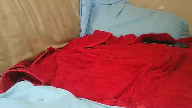 Snapshot of xykenrah@xh chatting on February 5, 10:47 pm xykenrahxh online show from February 5, 10:47 pm