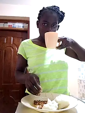 Snapshot of _cutemelania chatting on January 5, 10:43 am cutemelania online show from January 5, 10:43 am