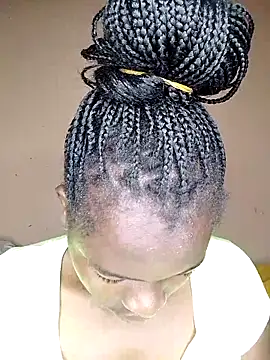 Snapshot of _cutemelania chatting on September 28, 3:45 am cutemelania online show from September 28, 3:45 am