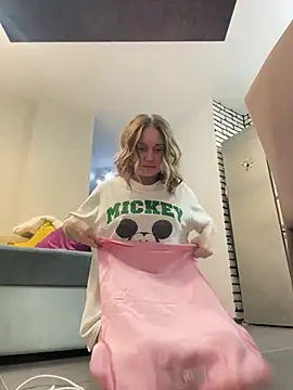 Snapshot of Chel_sea_ chatting on December 15, 10:37 pm Chel sea online show from December 15, 10:37 pm