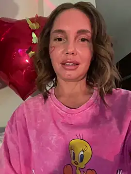 Snapshot of Chel_sea_ chatting on February 15, 1:31 am Chel sea online show from February 15, 1:31 am