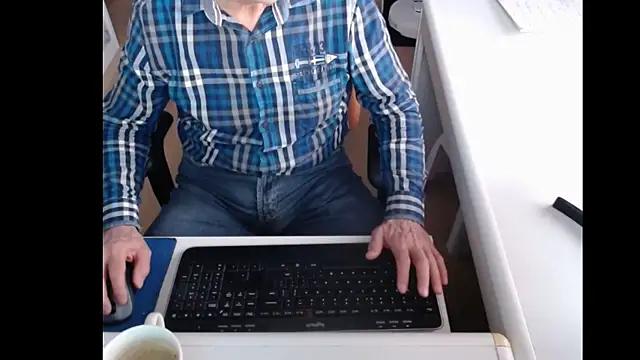 dutchpornking online show from February 22, 8:18 am