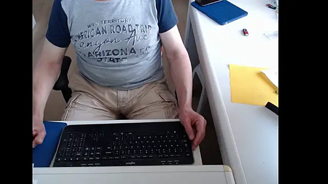 Snapshot of dutchpornking chatting on May 26, 6:09 am dutchpornking online show from May 26, 6:09 am