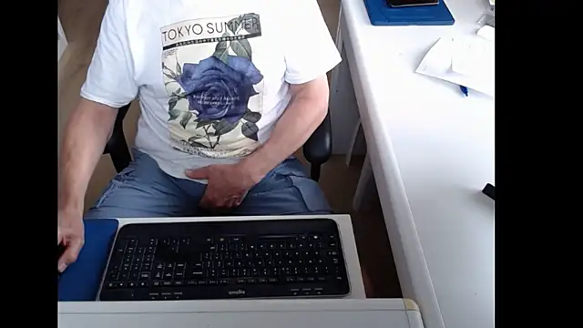 Snapshot of dutchpornking chatting on June 5, 6:20 am dutchpornking online show from June 5, 6:20 am