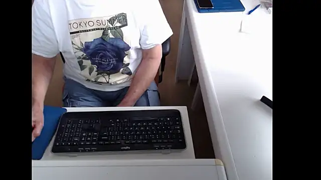Snapshot of dutchpornking chatting on June 6, 6:29 am dutchpornking online show from June 6, 6:29 am