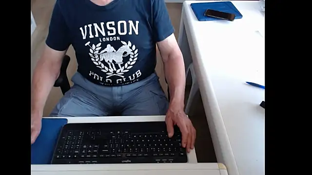 Snapshot of dutchpornking chatting on June 18, 6:13 am dutchpornking online show from June 18, 6:13 am