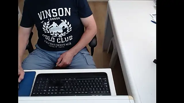 Snapshot of dutchpornking chatting on June 18, 10:52 am dutchpornking online show from June 18, 10:52 am