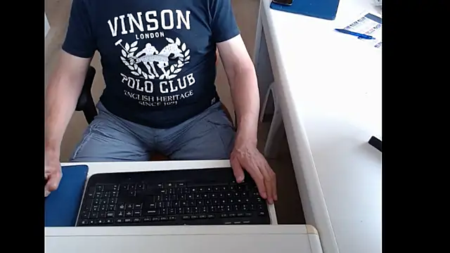Snapshot of dutchpornking chatting on June 20, 8:06 am dutchpornking online show from June 20, 8:06 am