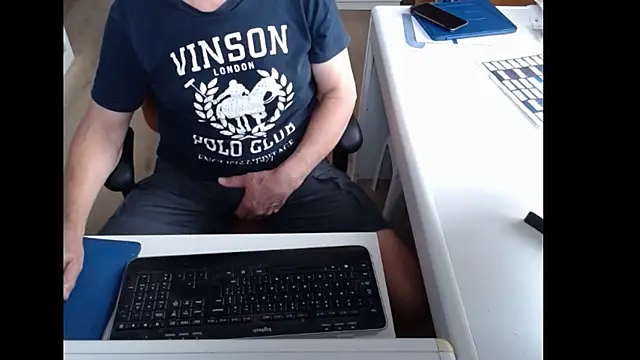 Snapshot of dutchpornking chatting on June 29, 5:57 am dutchpornking online show from June 29, 5:57 am