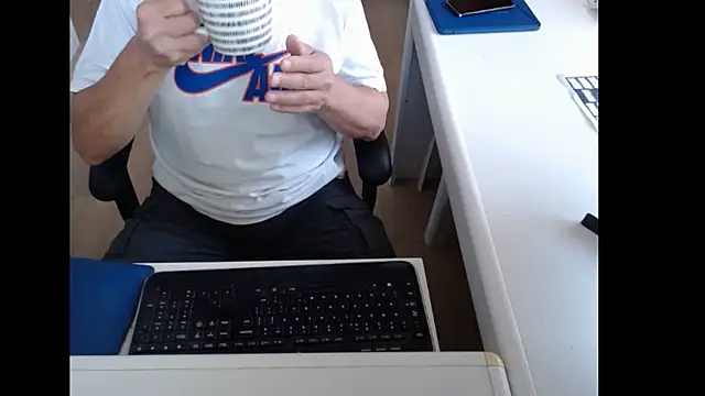Snapshot of dutchpornking chatting on July 3, 6:20 am dutchpornking online show from July 3, 6:20 am