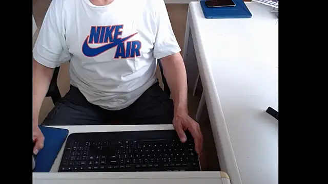Snapshot of dutchpornking chatting on July 5, 6:20 am dutchpornking online show from July 5, 6:20 am