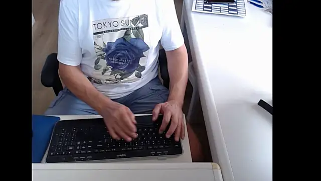 Snapshot of dutchpornking chatting on July 12, 7:21 am dutchpornking online show from July 12, 7:21 am