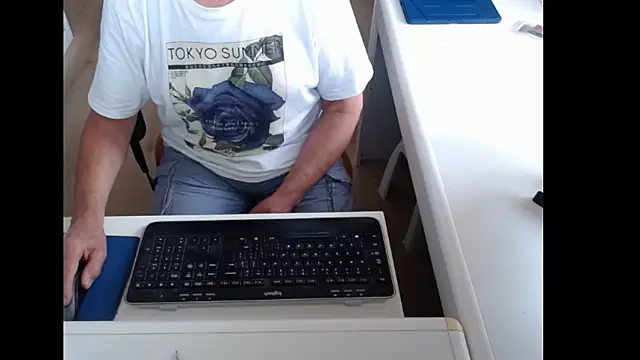 Snapshot of dutchpornking chatting on July 14, 6:07 am dutchpornking online show from July 14, 6:07 am