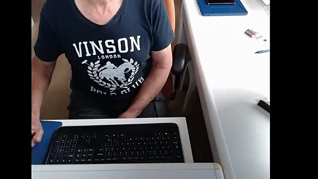 Snapshot of dutchpornking chatting on July 18, 6:39 am dutchpornking online show from July 18, 6:39 am