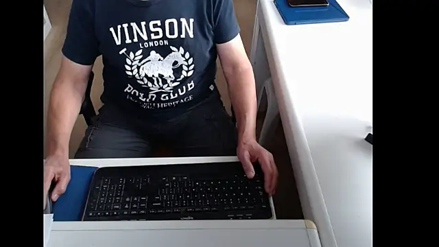 Snapshot of dutchpornking chatting on July 20, 7:00 am dutchpornking online show from July 20, 7:00 am